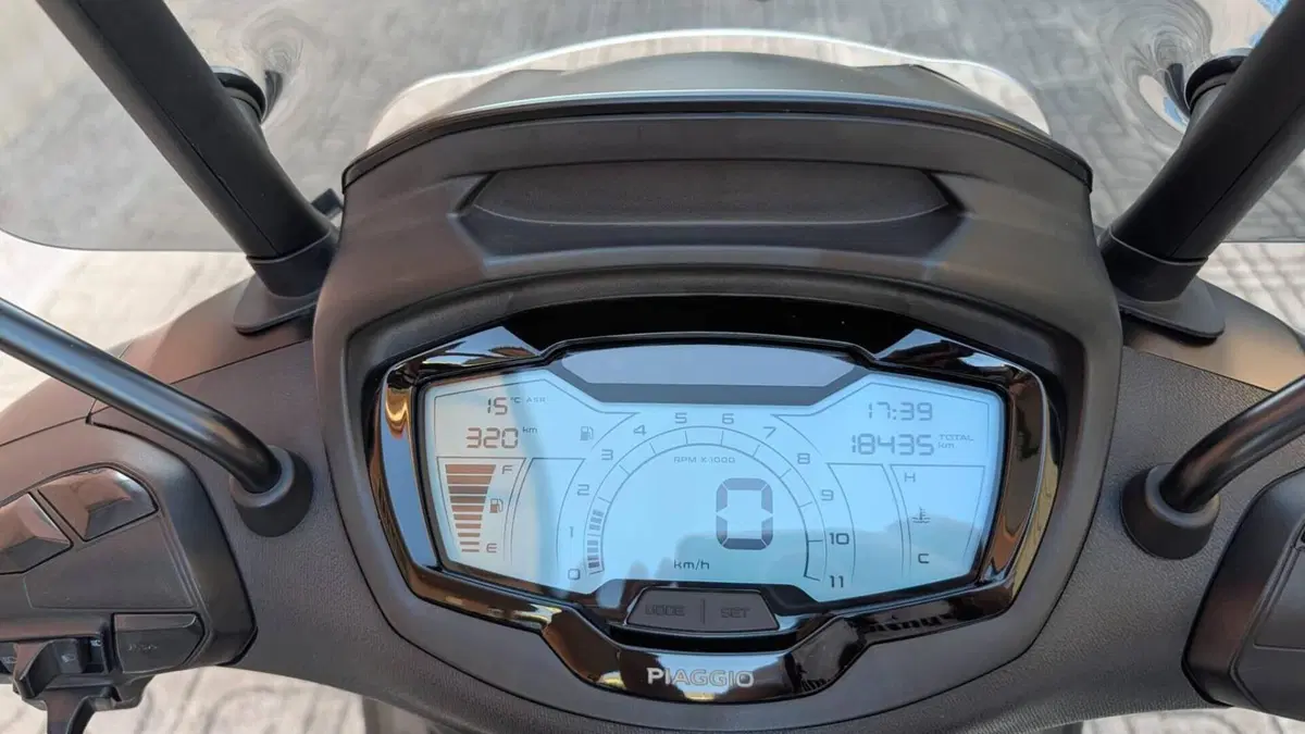 Piaggio Beverly 300 S ABS-ASR (2021 - 25)  (11)
