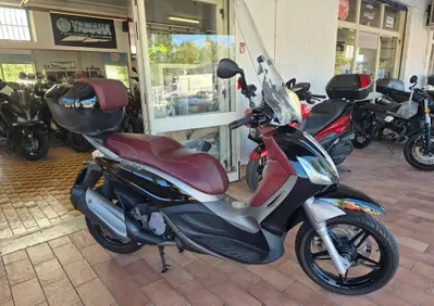Piaggio Beverly 350 SportTouring ie ABS (2011 - 17) - Annuncio 10120103