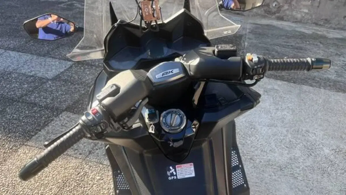 Kymco AK 550 ETS (2021 - 26)  (3)