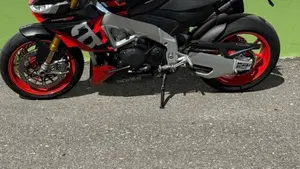 Aprilia Tuono V4 Factory (2021 - 24)  (2)