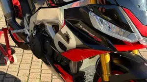 Aprilia Tuono V4 Factory (2021 - 24)  (10)