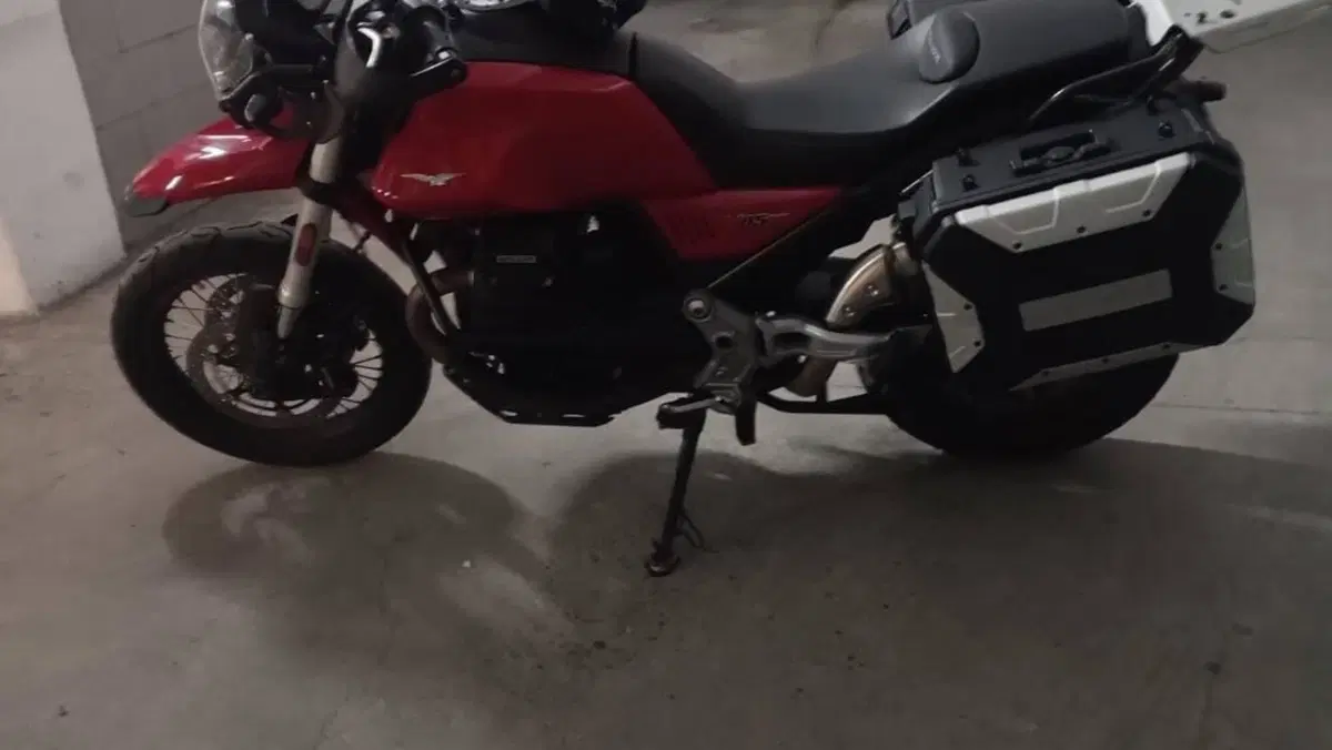 Moto Guzzi V85 TT (2019 - 20)  (5)