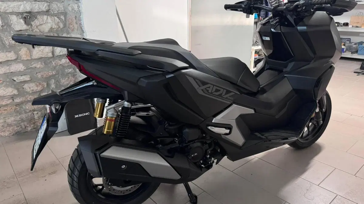 Honda ADV 350 Special Edition (2025 - 26)  (4)