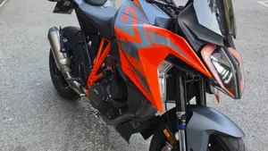 KTM 1290 Super Duke GT (2021 - 25)  (2)