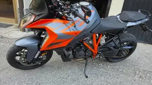 KTM 1290 Super Duke GT (2021 - 25)  (3)
