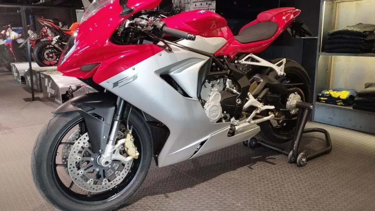 MV Agusta F3 675 (2011 - 15)  (4)