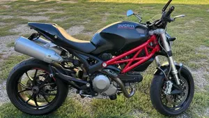 Ducati Monster 796 (2010 - 13)  (2)