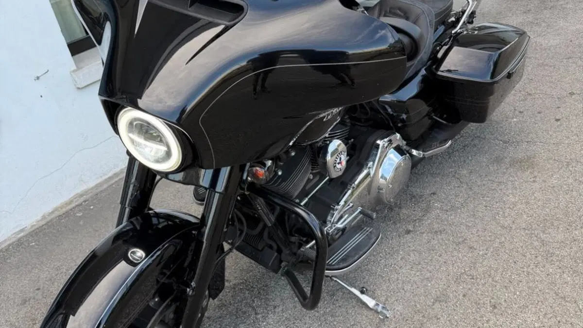 Harley-Davidson 1690 Street Glide Special (2014 - 16) - FLHX 