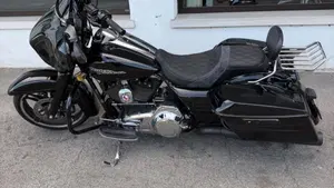 Harley-Davidson 1690 Street Glide Special (2014 - 16) - FLHX  (2)