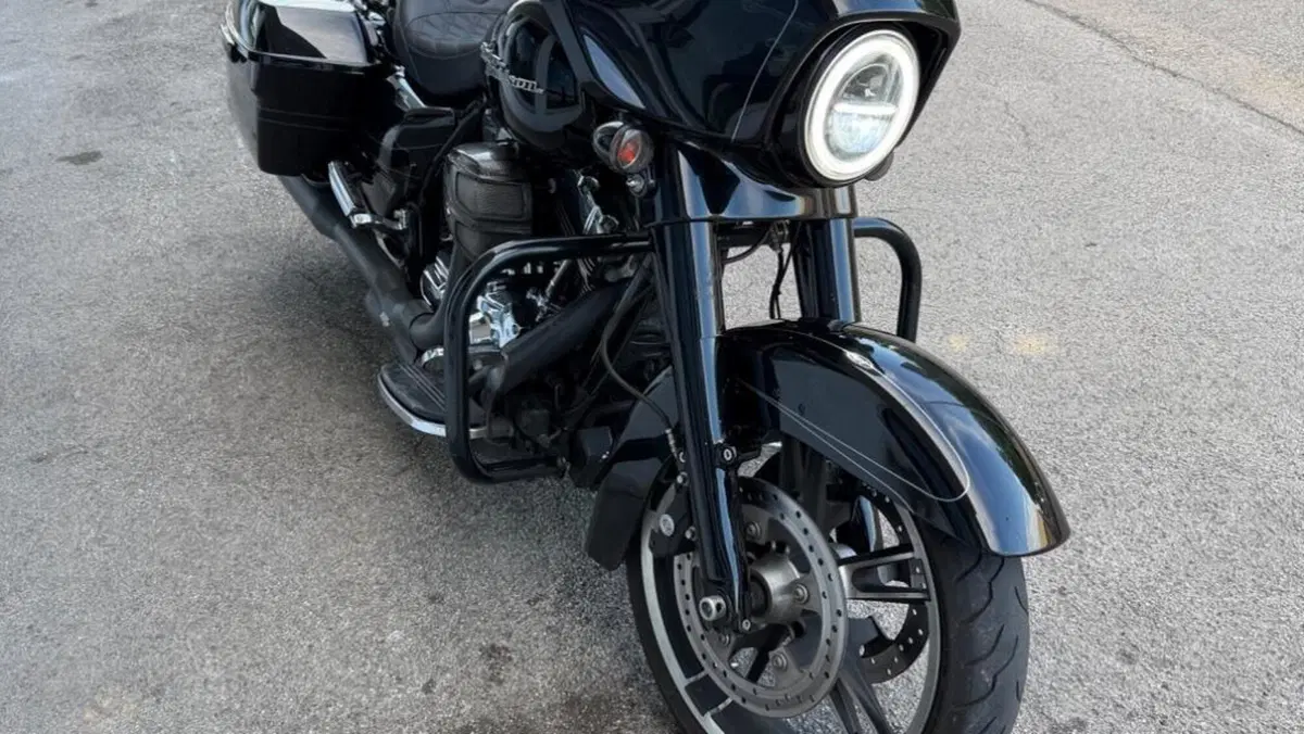 Harley-Davidson 1690 Street Glide Special (2014 - 16) - FLHX  (3)