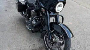 Harley-Davidson 1690 Street Glide Special (2014 - 16) - FLHX  (3)