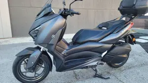 Yamaha X-Max 300 ABS (2017 - 20)  (4)