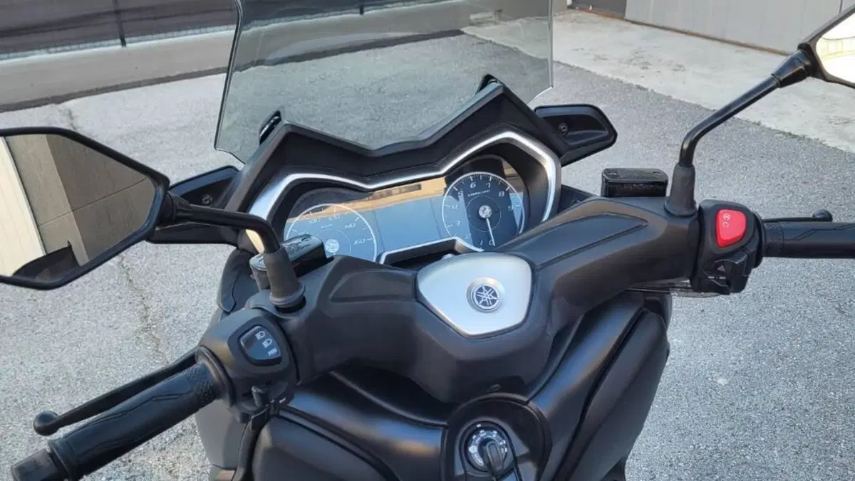 Yamaha X-Max 300 ABS (2017 - 20)  (14)