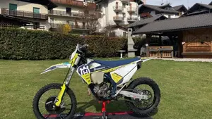 Husqvarna FE 350 (2023)  (10)