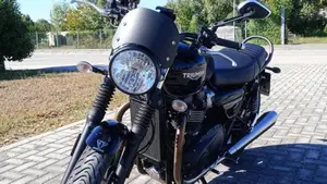 Triumph Street Twin 900 (2021 - 22)  (5)