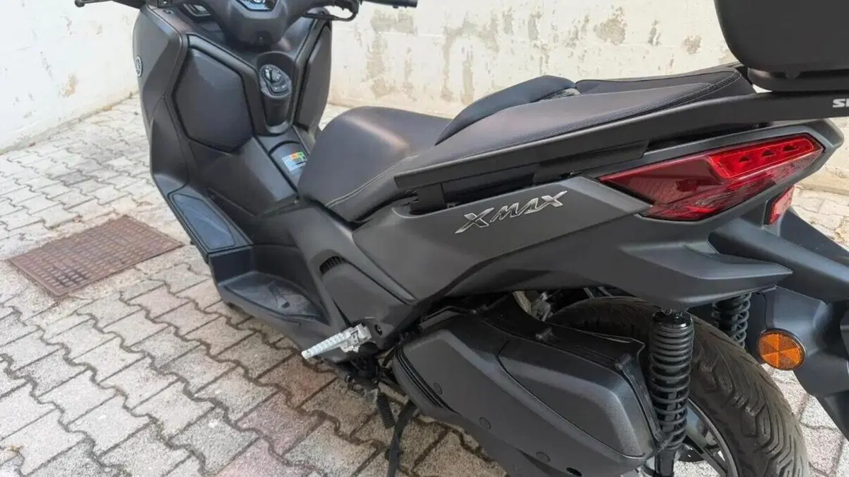 Yamaha X-Max 300 Tech Max (2021 - 24)  (3)