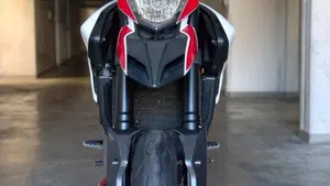 Ducati Hypermotard 821 SP (2013 - 15)  (3)