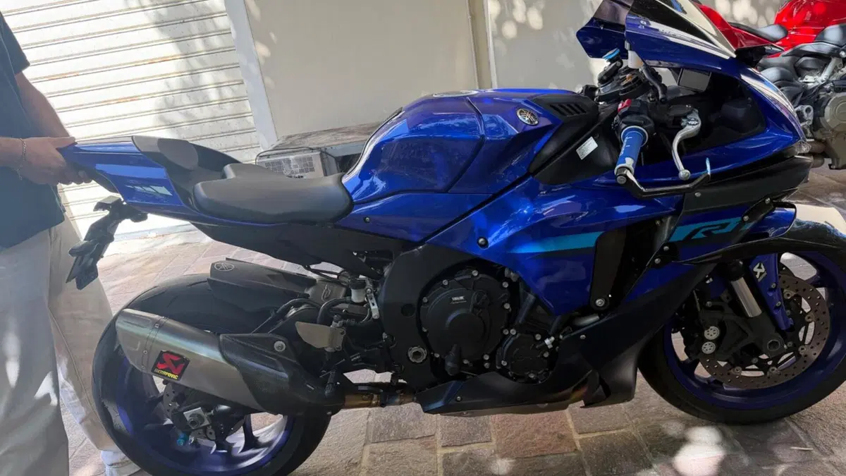 Yamaha YZF R1 (2020 - 25)  (2)