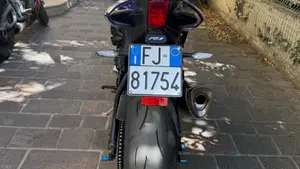 Yamaha YZF R1 (2020 - 25)  (3)