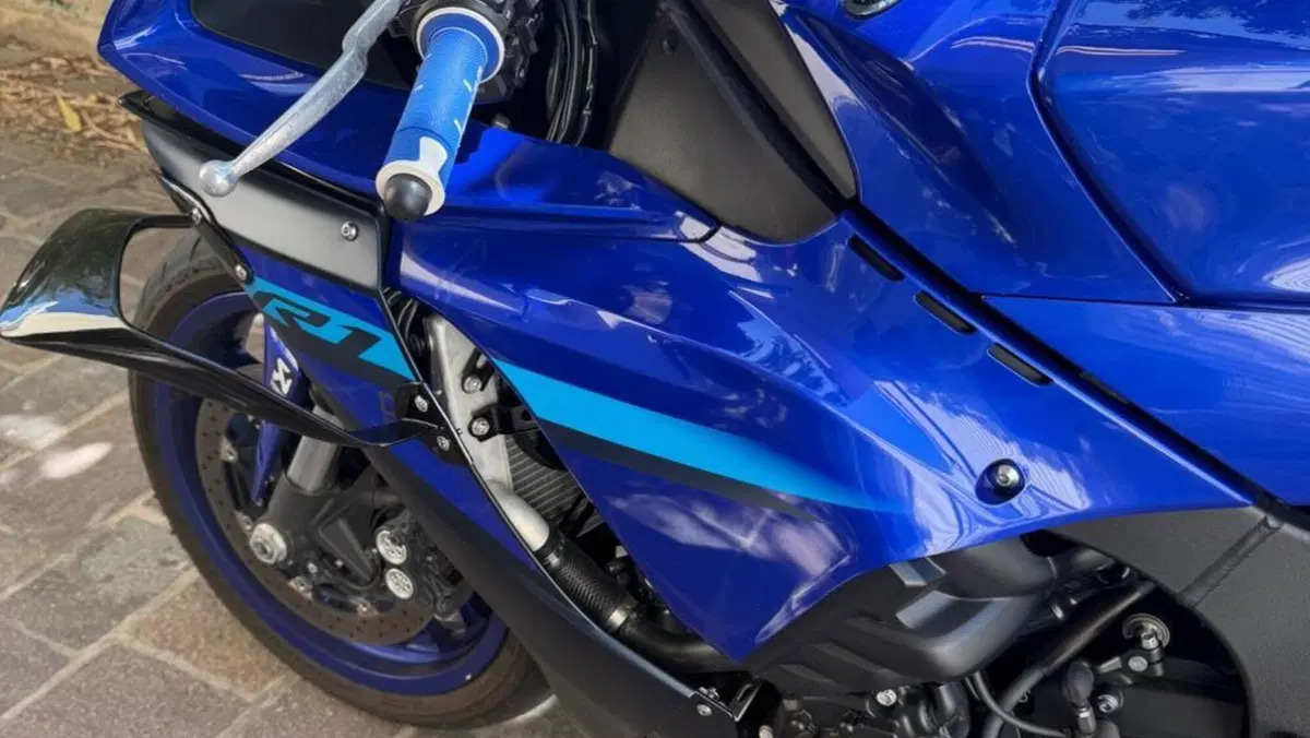 Yamaha YZF R1 (2020 - 25)  (5)