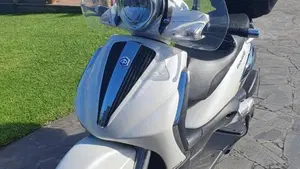 Piaggio Beverly Tourer 400 (2008 - 11) 