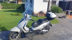 Piaggio Beverly Tourer 400 (2008 - 11)  (7)