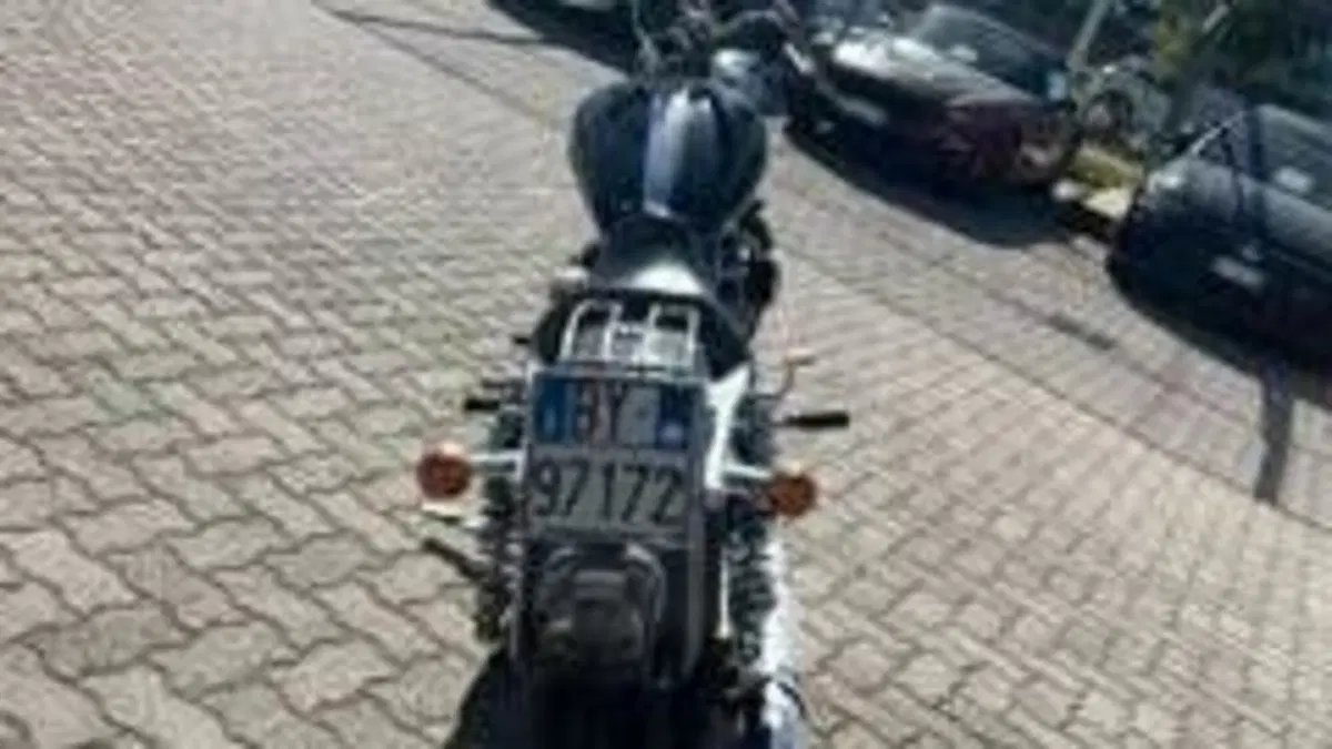 Harley-Davidson 1200 Custom (2004 - 06) - XL 1200C  (10)