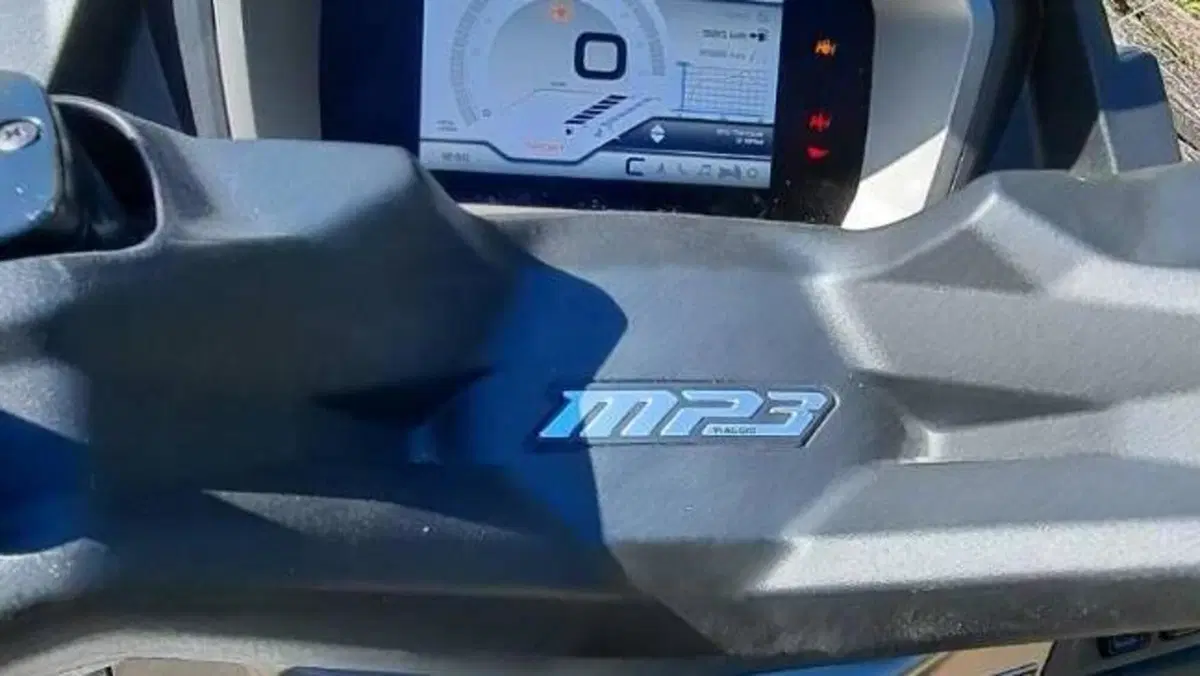 Piaggio MP3 530 ABS Hpe (2023 - 24)  (6)