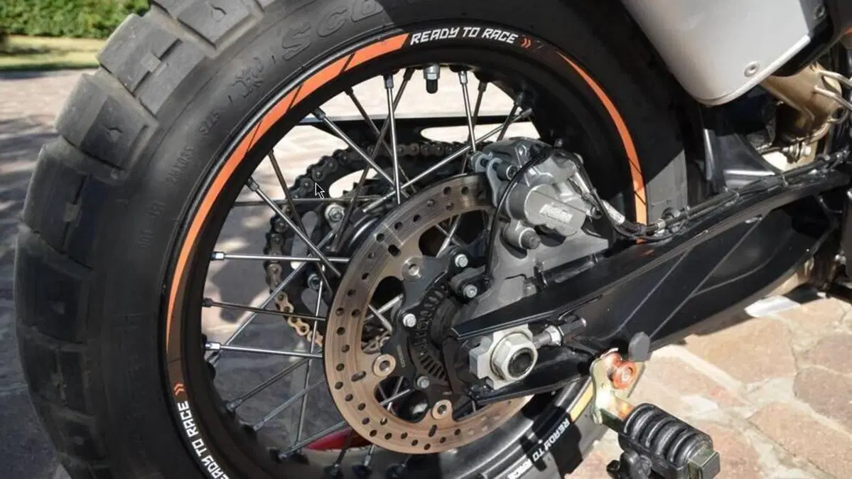 KTM 890 Adventure (2023 - 26)  (4)