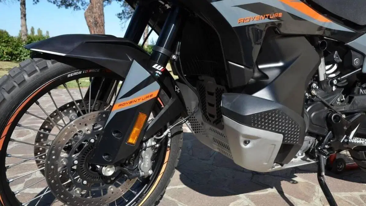 KTM 890 Adventure (2023 - 26)  (6)