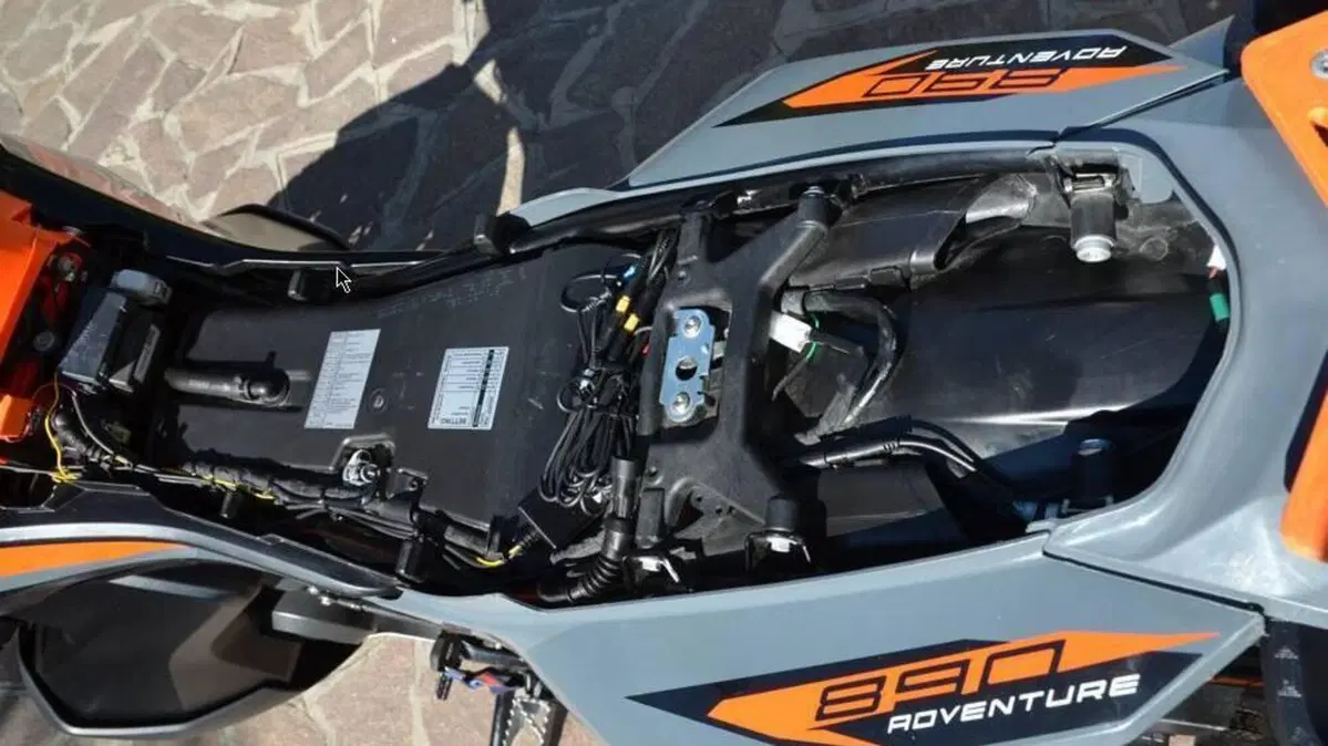 KTM 890 Adventure (2023 - 26)  (8)