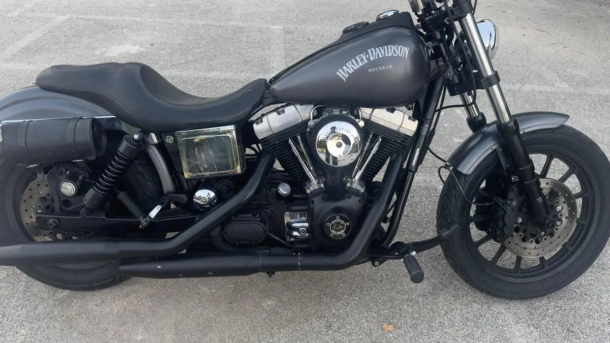 Harley-Davidson 1450 Super Glide (1999 - 02) - FXD  (2)