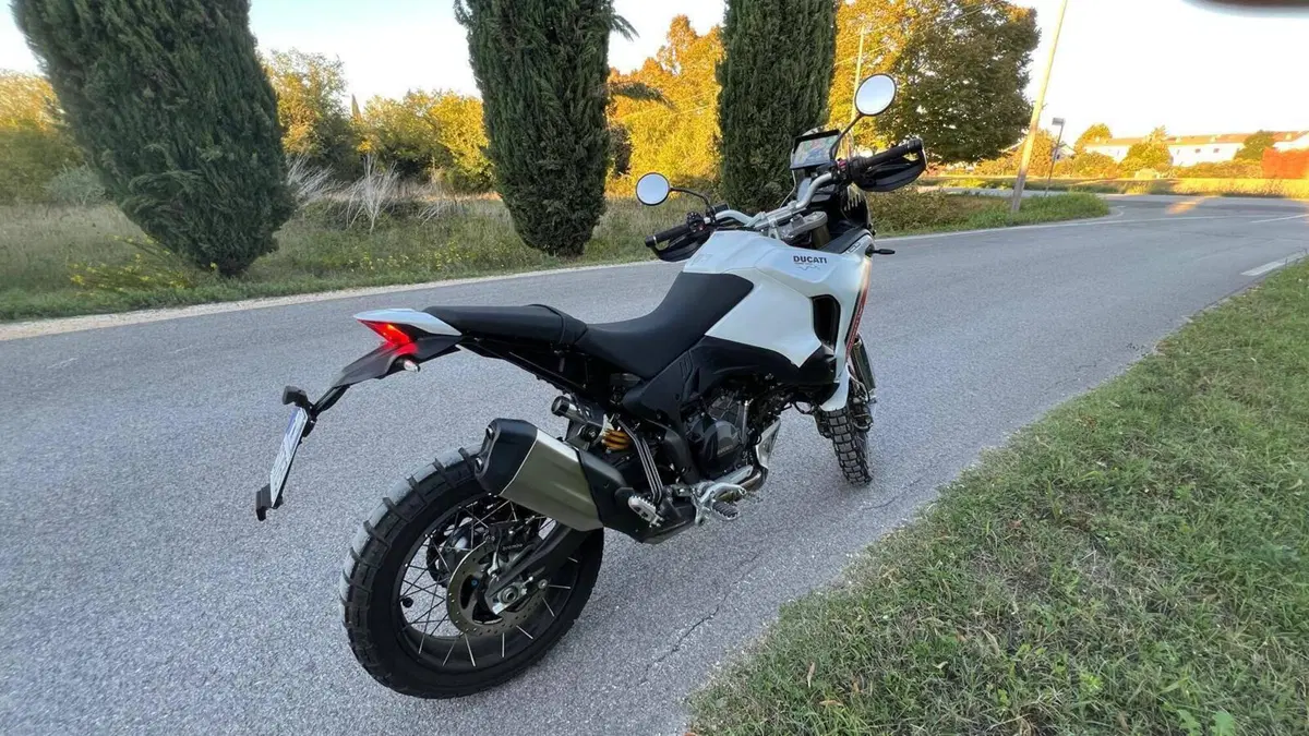 Ducati DesertX (2026)  (4)