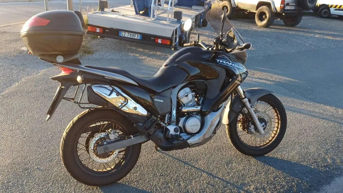 Honda Transalp XL 700 V (2007 - 13)  (4)