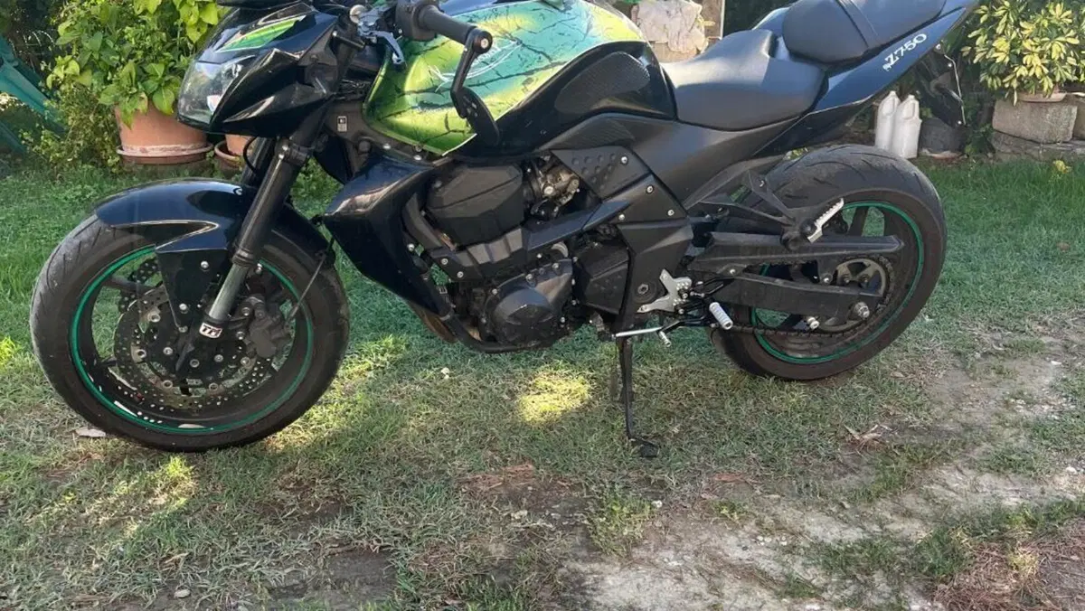 Kawasaki Z 750 (2007 - 14) 
