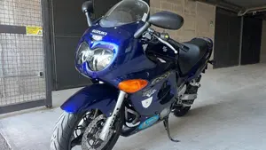 Suzuki GSX 750 F (1999 - 06)  (3)