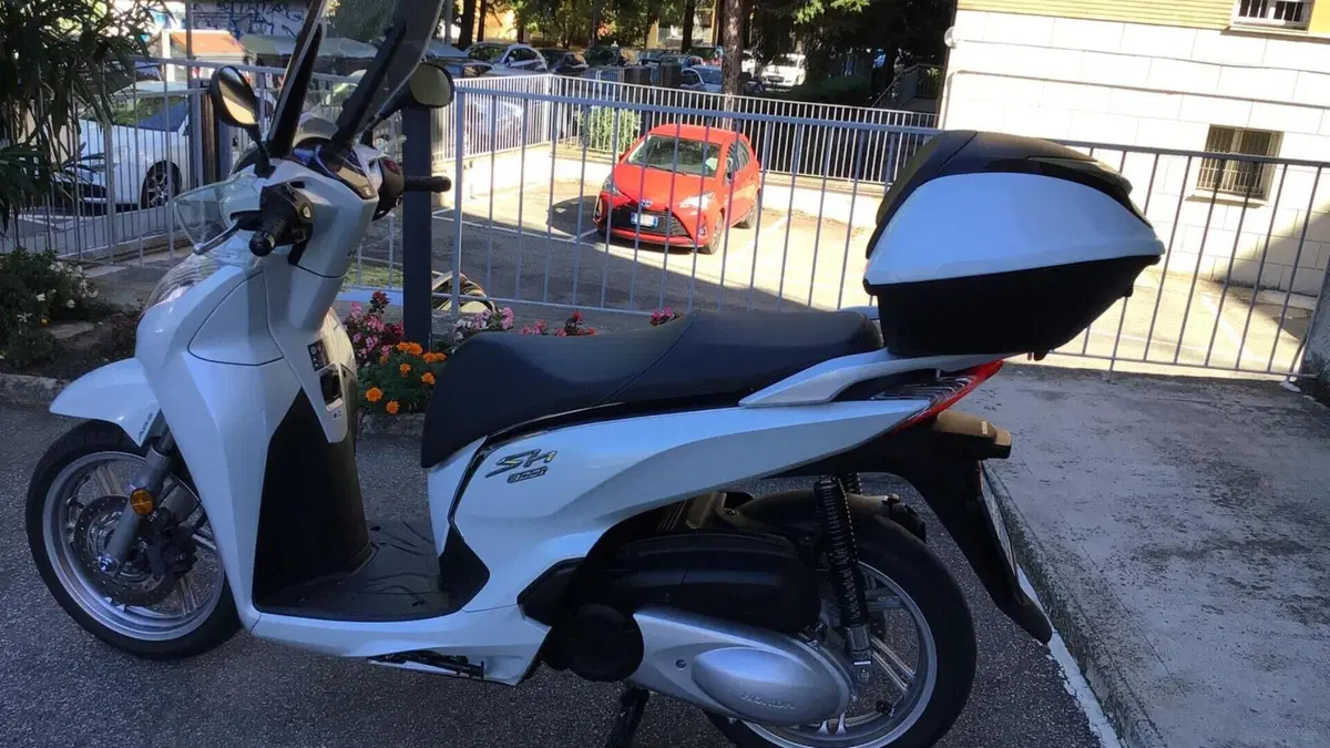 Honda SH 300 i ABS (2016 - 20)  (5)