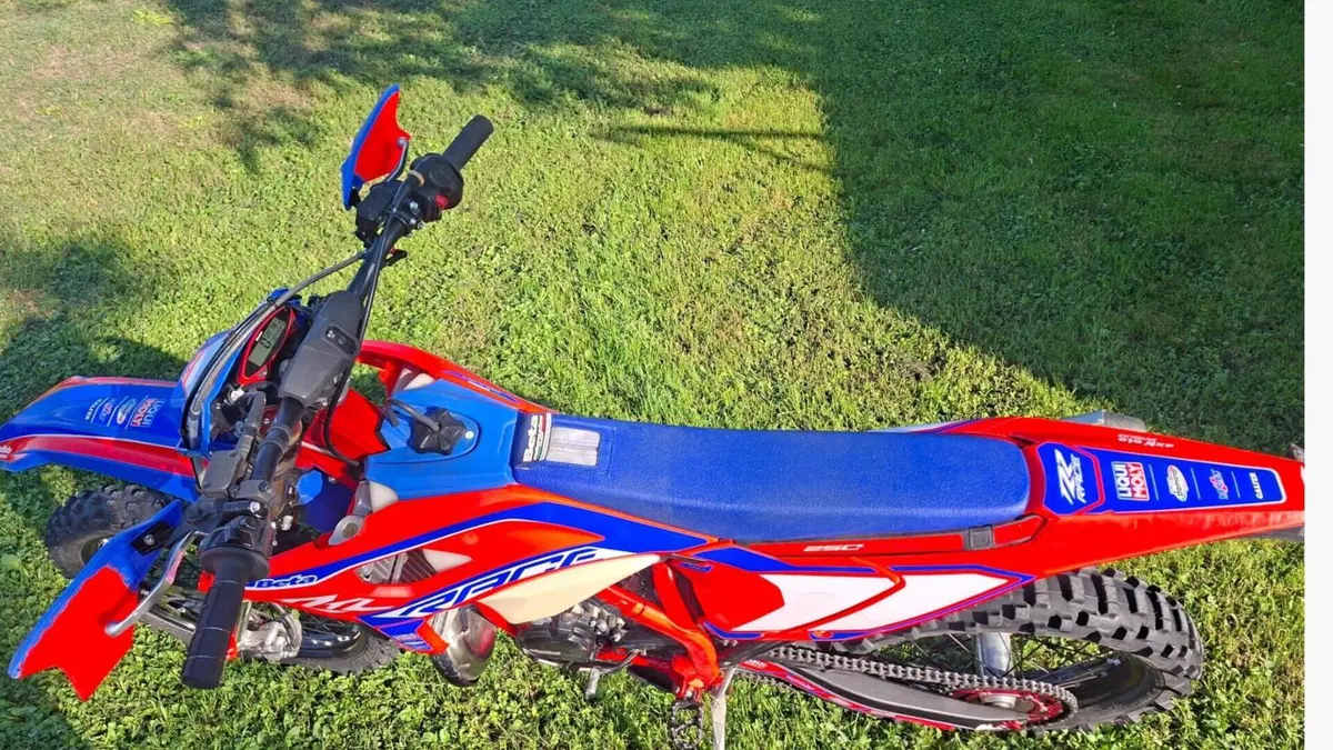 Betamotor RR 250 2T Enduro Race (2025)  (2)