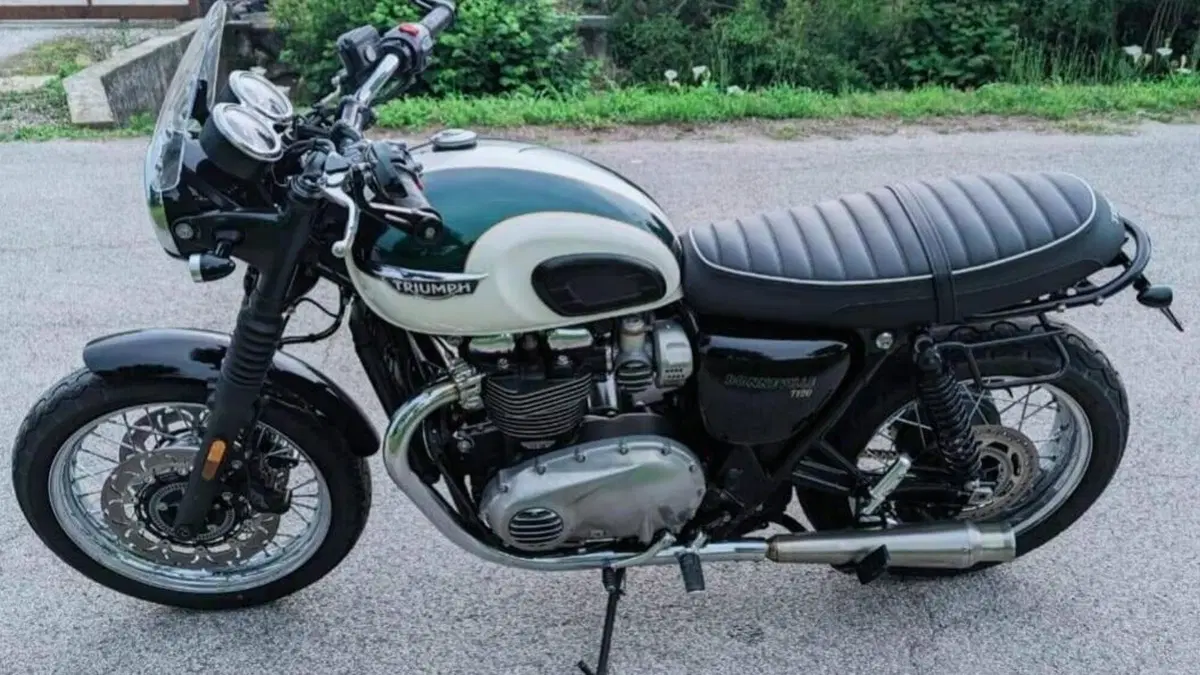 Triumph Bonneville T120 (2016 - 20)  (2)