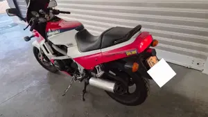 Kawasaki   (2)