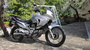 Honda Transalp XL 650V (2005 - 06)  (2)