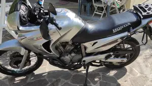 Honda Transalp XL 650V (2005 - 06)  (5)