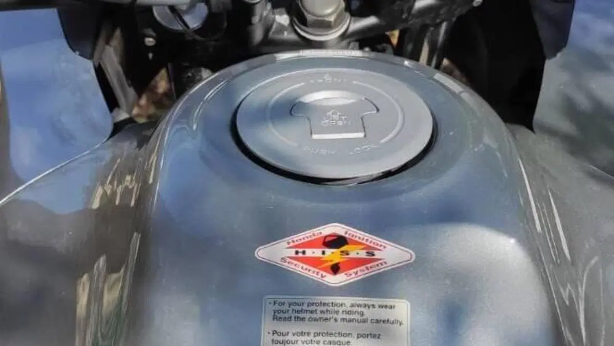 Honda Transalp XL 650V (2005 - 06)  (6)