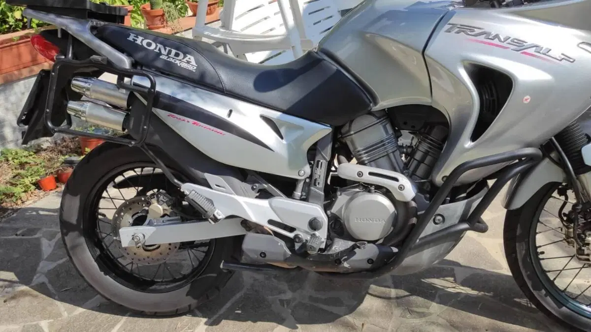 Honda Transalp XL 650V (2005 - 06)  (8)