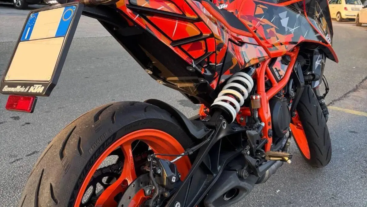 KTM 390 Duke (2024 - 25)  (3)