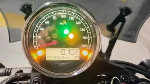 Moto Guzzi V7 III Stone (2017 - 20)  (5)