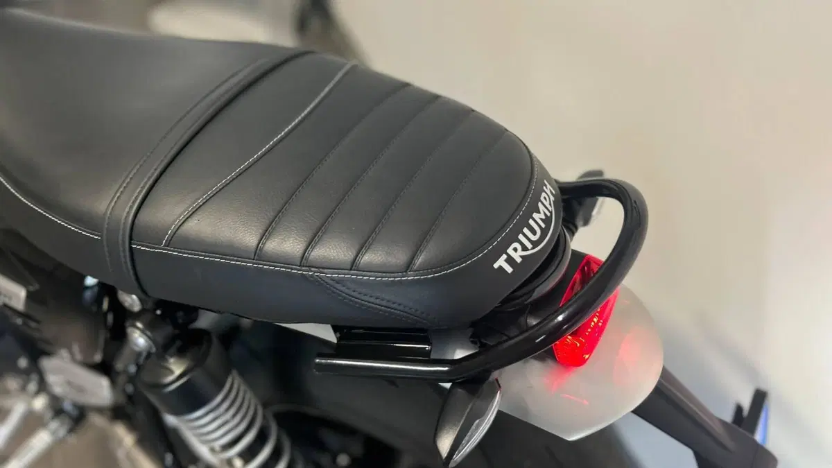 Triumph Speed Twin 1200 (2021 - 24)  (7)