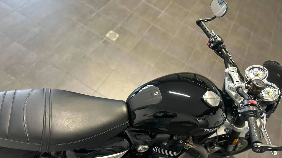 Triumph Speed Twin 1200 (2021 - 24)  (9)