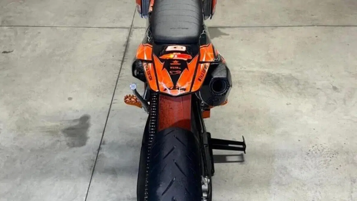 KTM 450 SX-F (2022)  (2)
