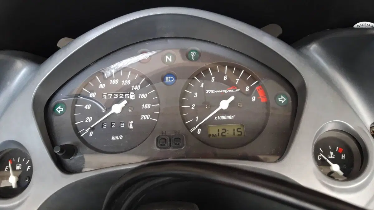 Honda Transalp XL 650V (2000 - 04)  (8)